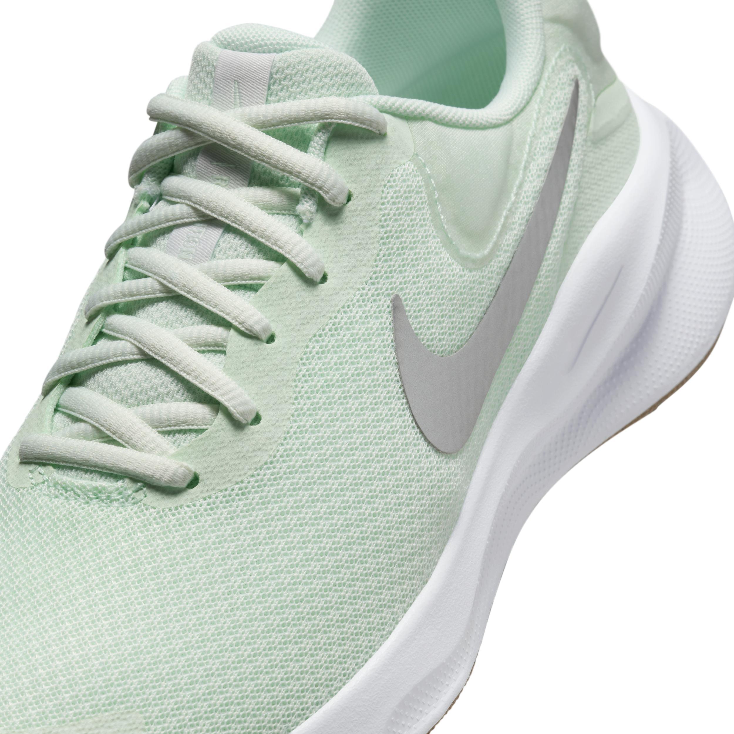 Nike Womens Revolution 7 Running Shoes Product Image