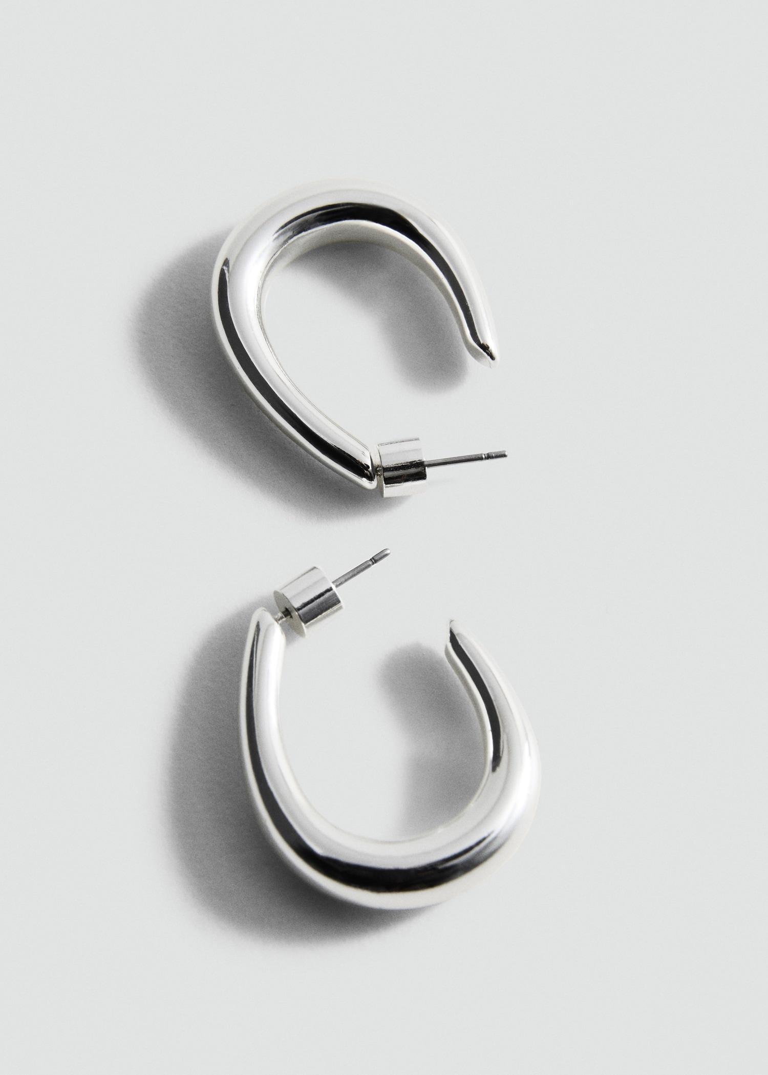 Twisted hoop earrings - Women | MANGO USA Product Image