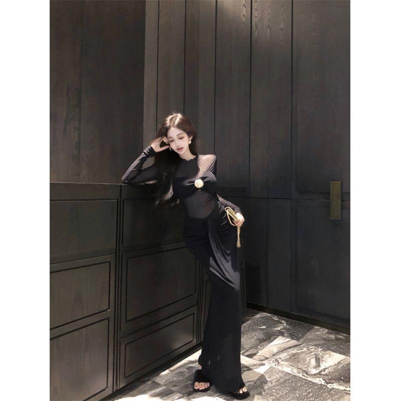 Long-Sleeve Crew Neck Plain Ruched Maxi Mermaid Dress Product Image