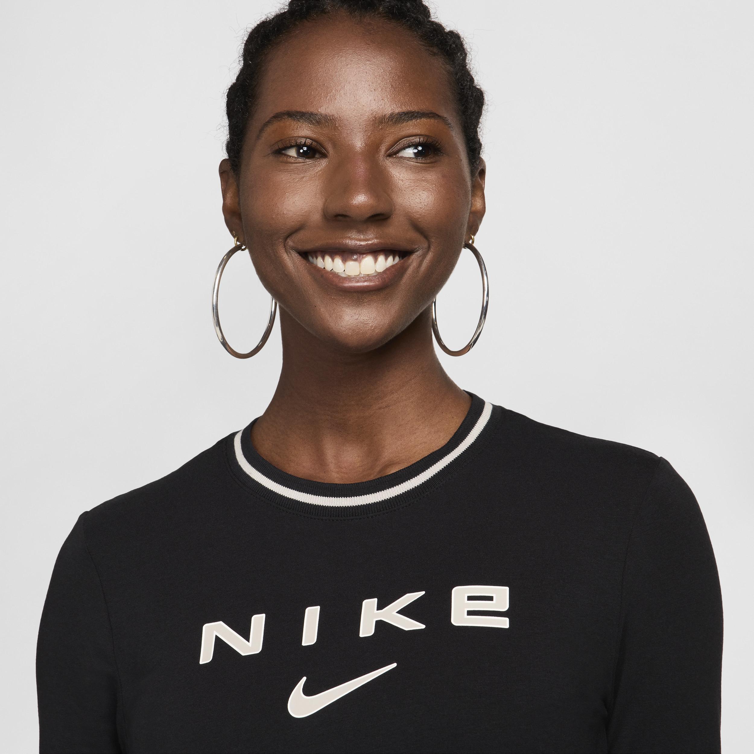 Women's Nike Sportswear Chill Knit Slim Long-Sleeve Cropped Graphic T-Shirt Product Image
