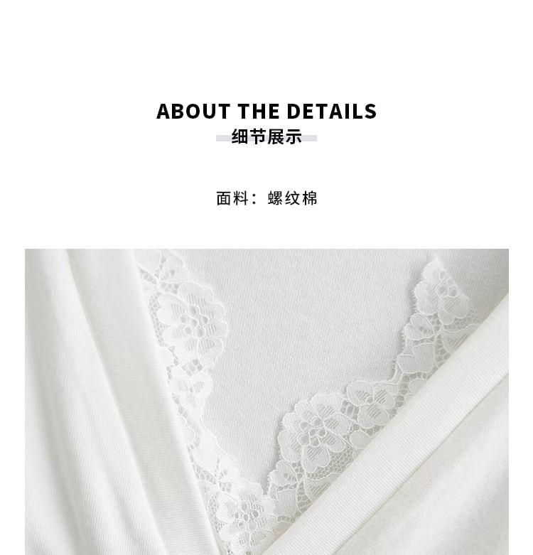Long Sleeve V-Neck Plain Panel Lace T-Shirt Product Image