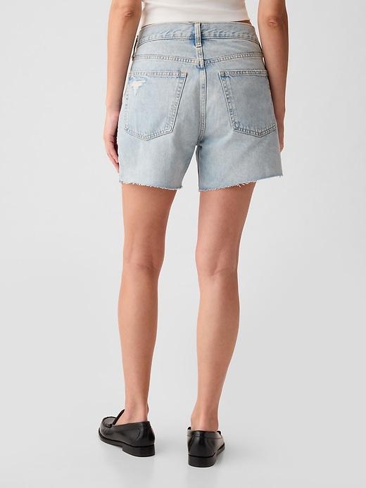 4" Low Rise Stride Denim Shorts Product Image