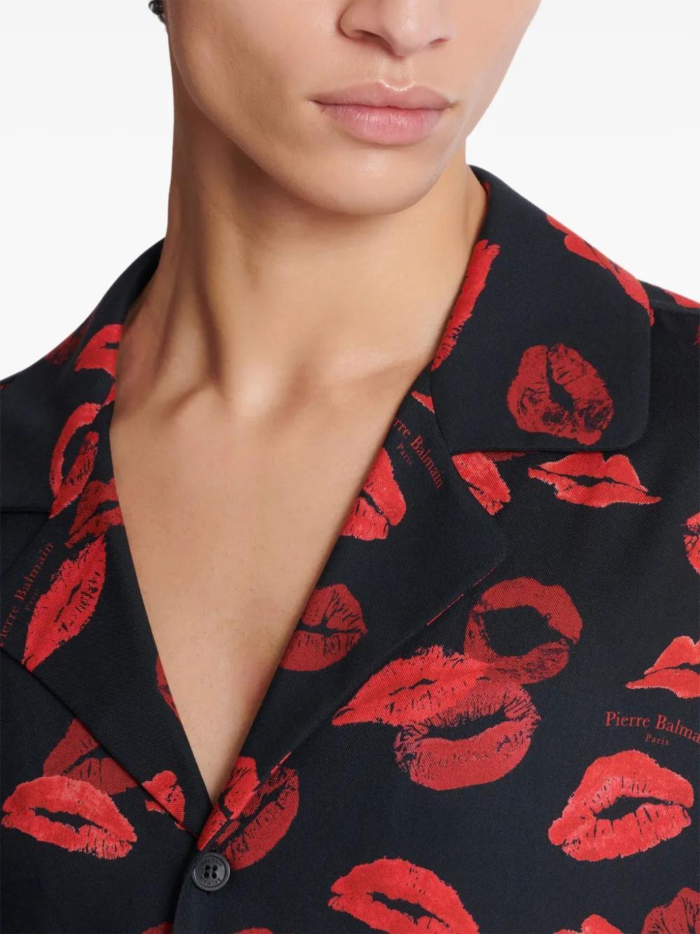 kiss-print shirt Product Image