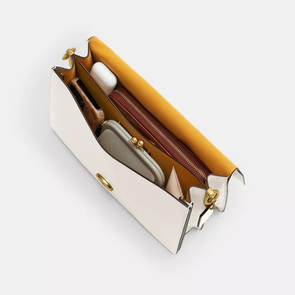 Chain Tabby Shoulder Bag 30 Product Image