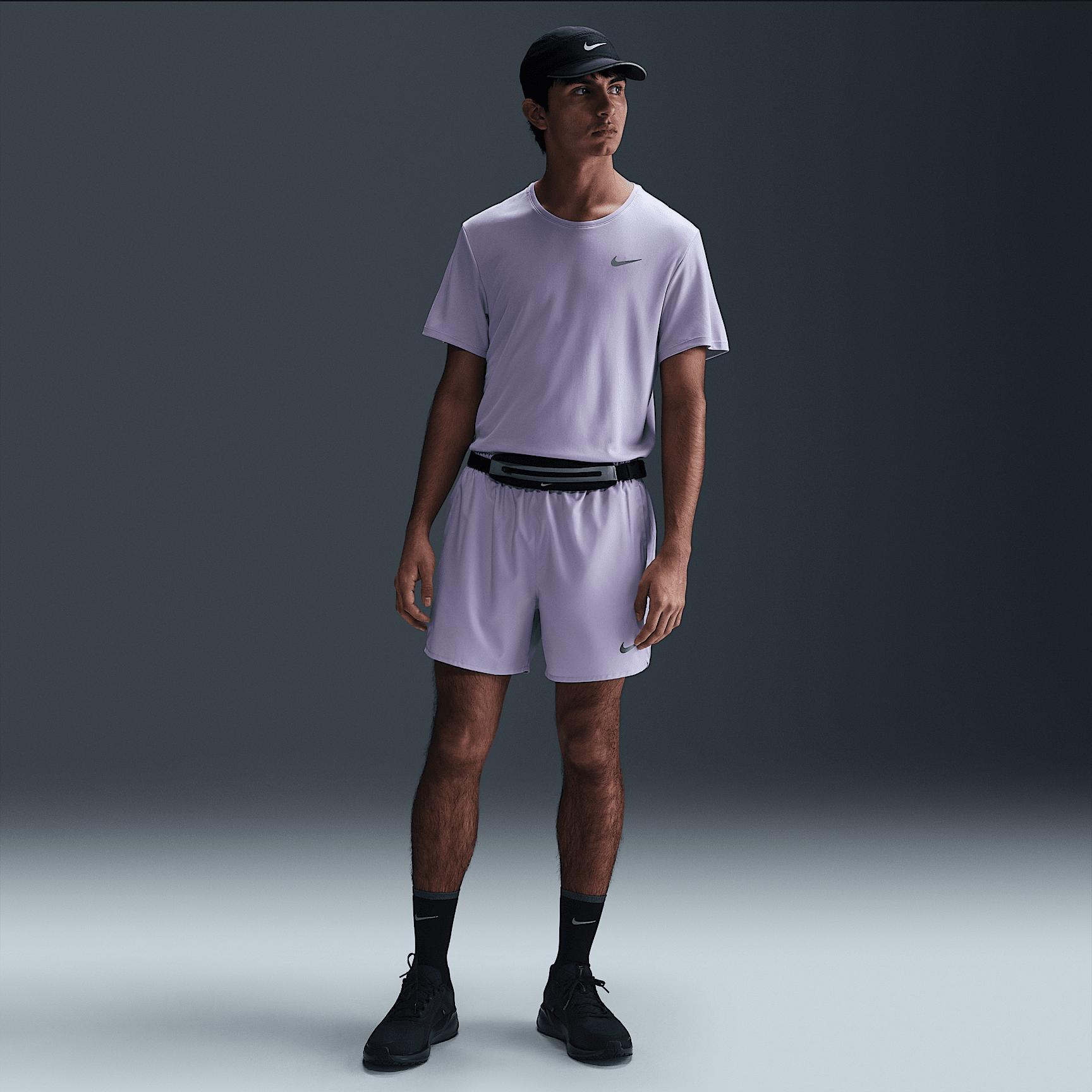 Nike Miler Men's Dri-FIT UV Short-Sleeve Running Top Product Image