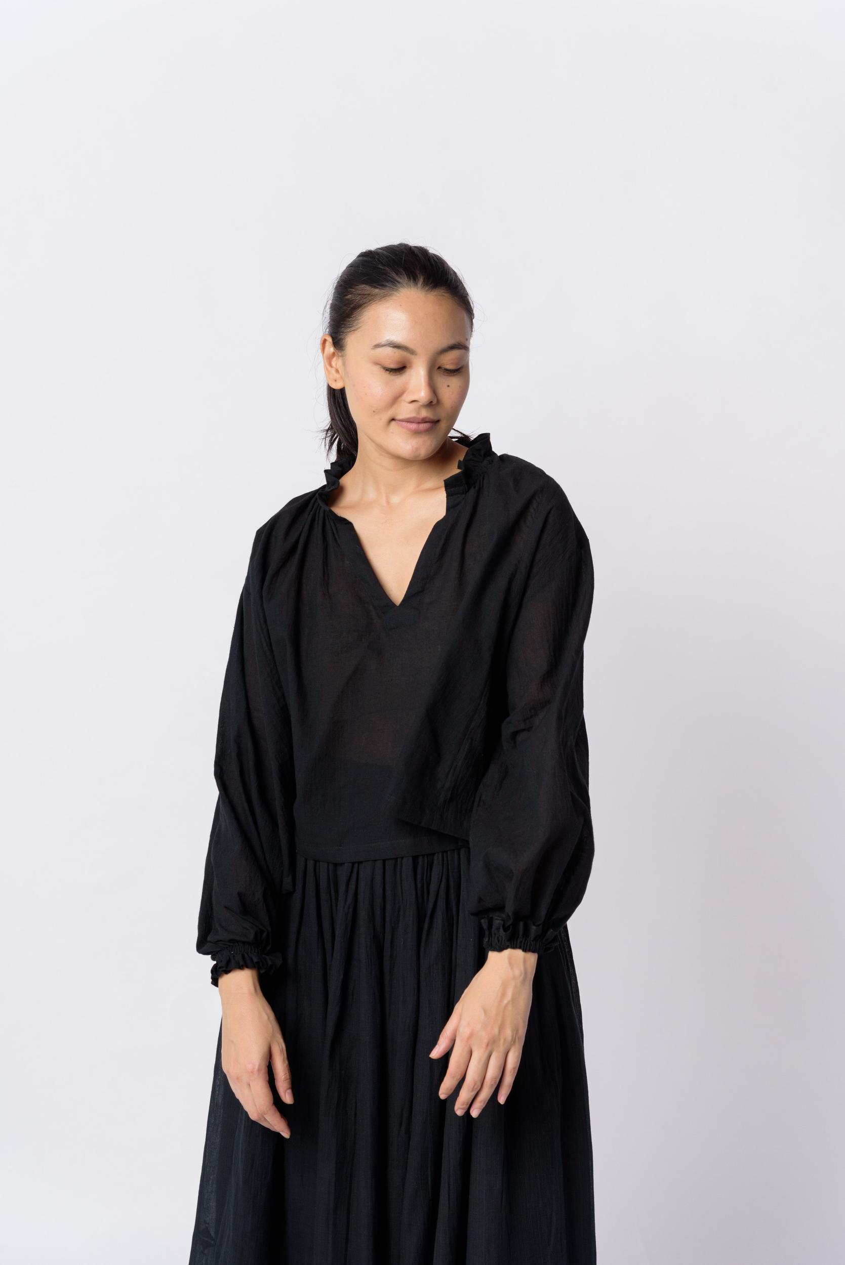 Black cotton flared top Product Image