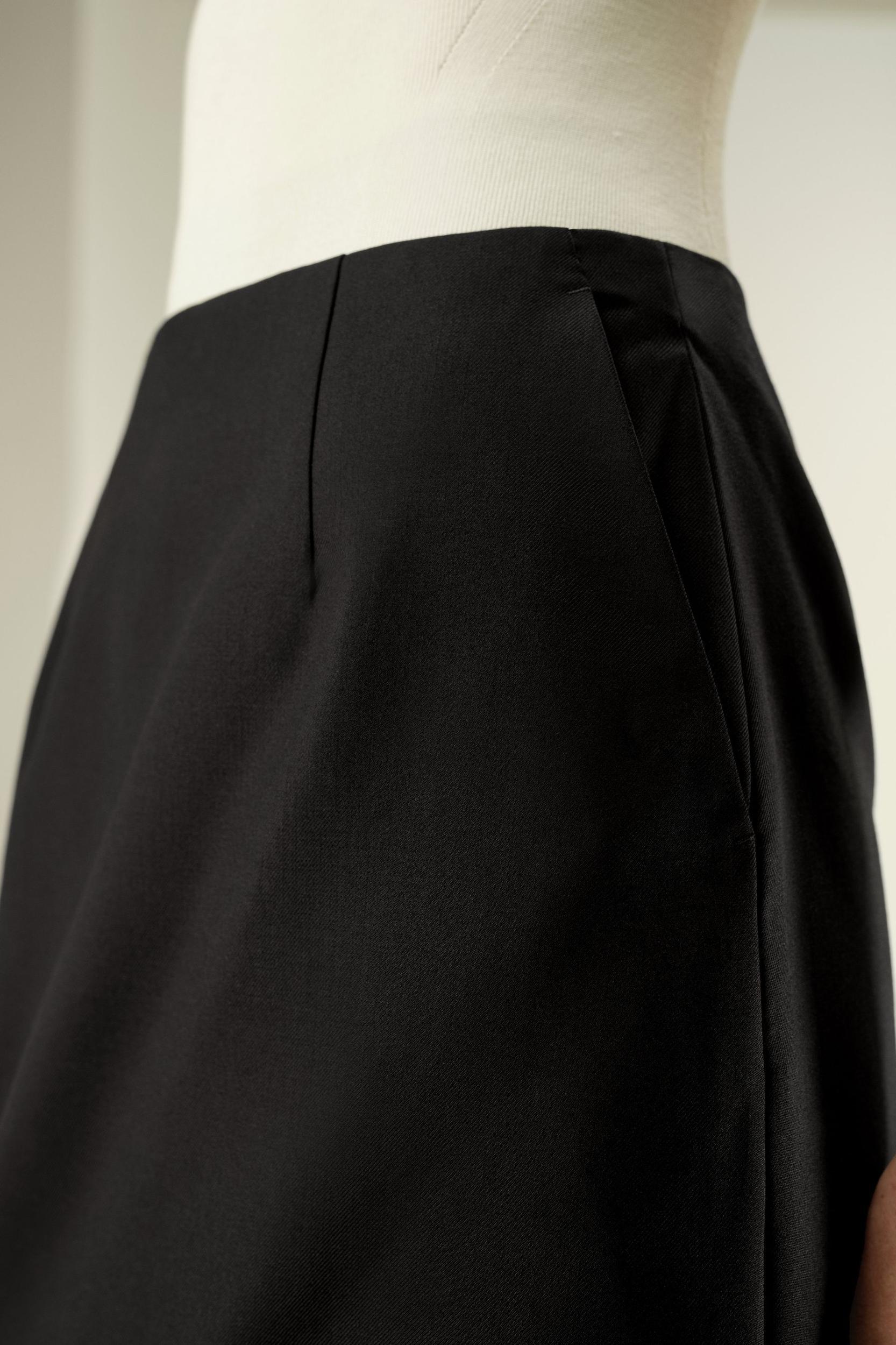 Silk-Wool Blend Short Pencil Skirt Product Image