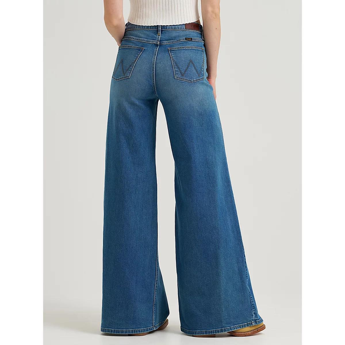 Women's Patch Pocket Wide Leg Jean | Women's JEANS | Wrangler® Product Image