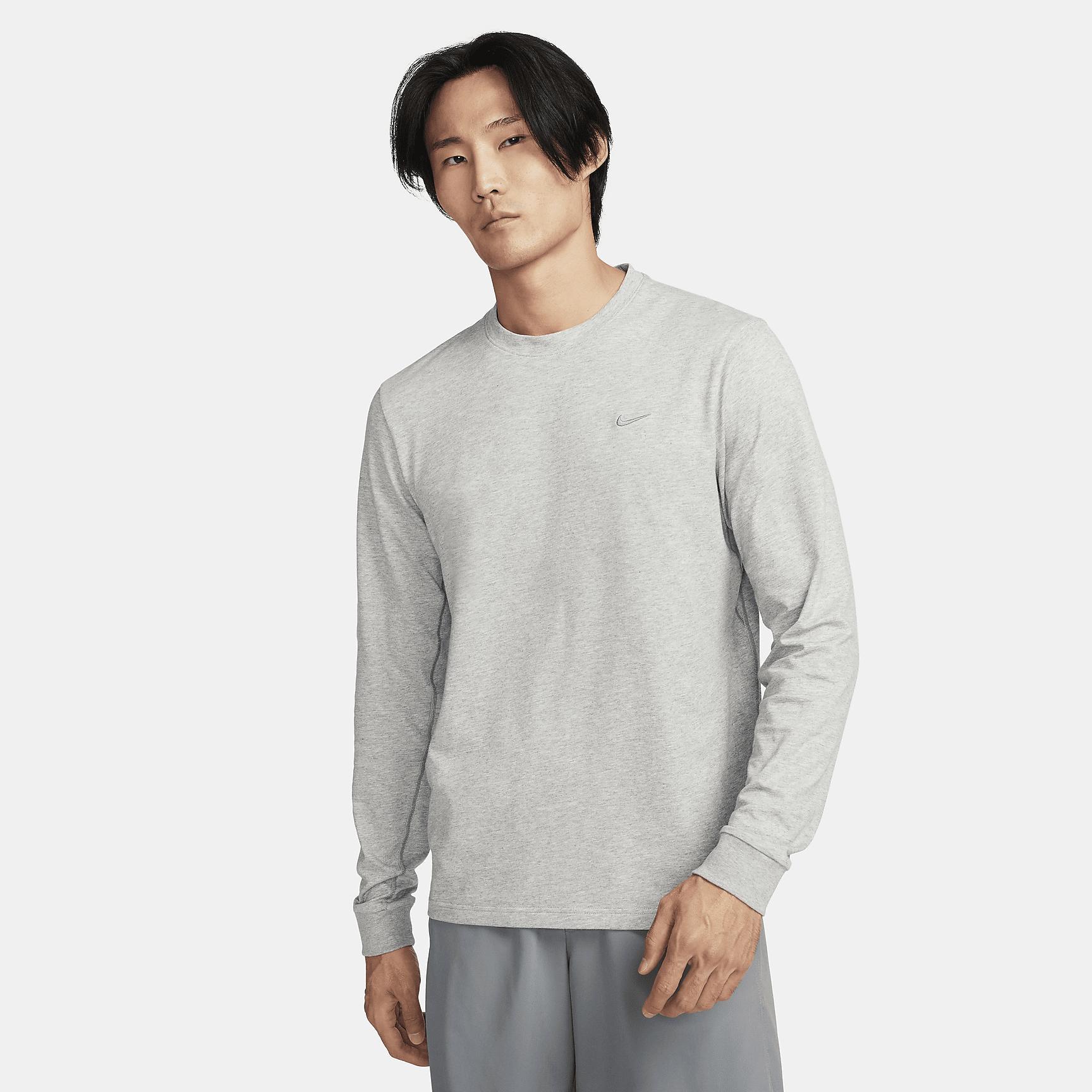Nike Men's Primary Dri-FIT Long-Sleeve Versatile Top Product Image