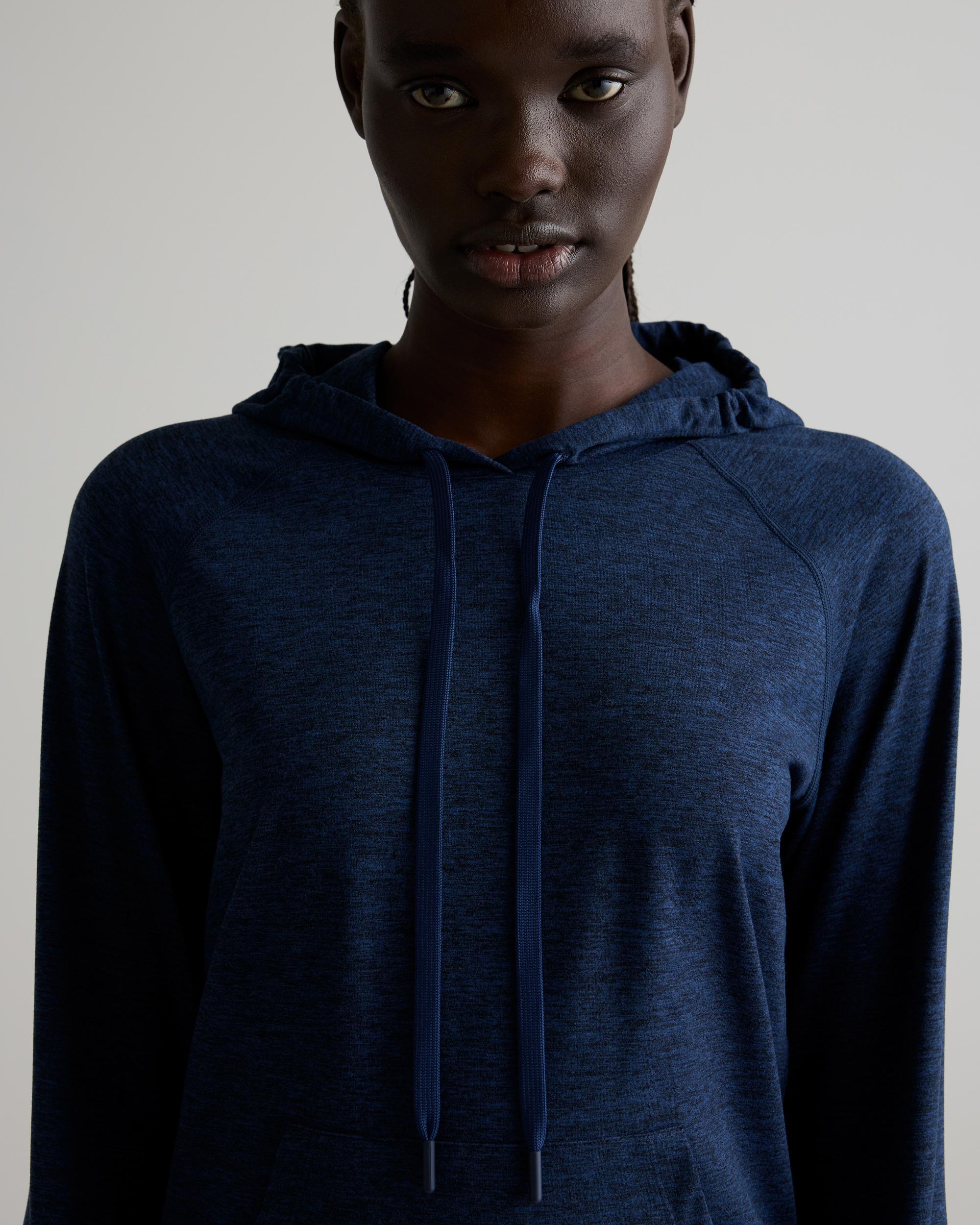 Quince | Women's Super Soft Performance Pullover Hoodie in Navy, Flowknit Activewear, Size XL, Recycled Polyester Product Image