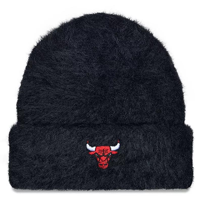 Womens New Era Chicago Bulls Fuzzy Thick Cuffed Knit Hat Product Image
