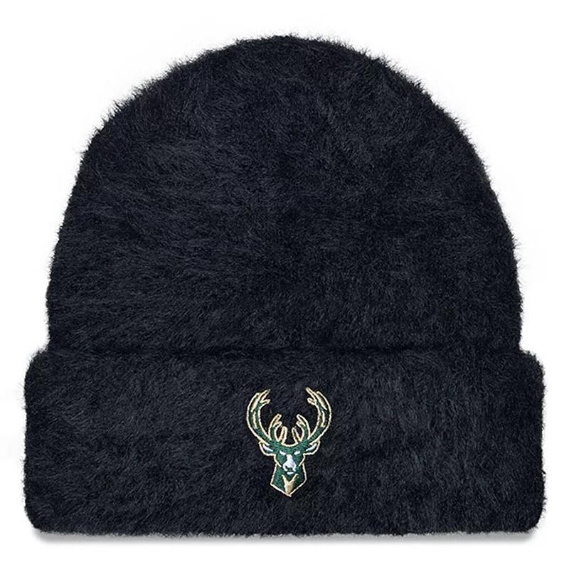 Womens New Era Chicago Bulls Fuzzy Thick Cuffed Knit Hat Product Image