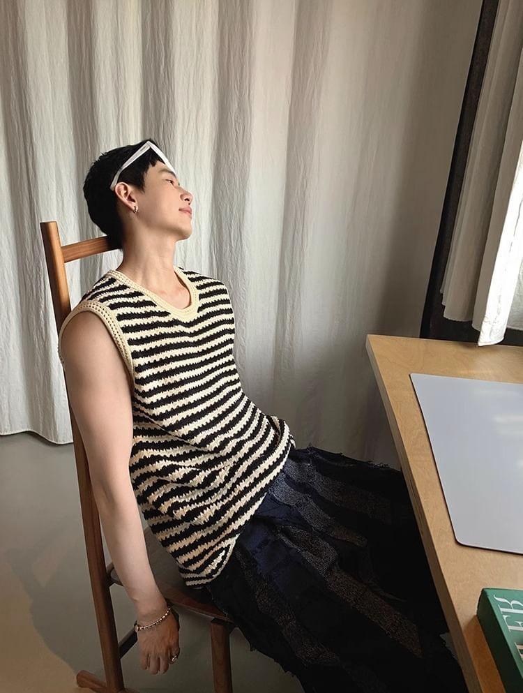 Crew Neck Striped Perforated Sweater Vest Product Image