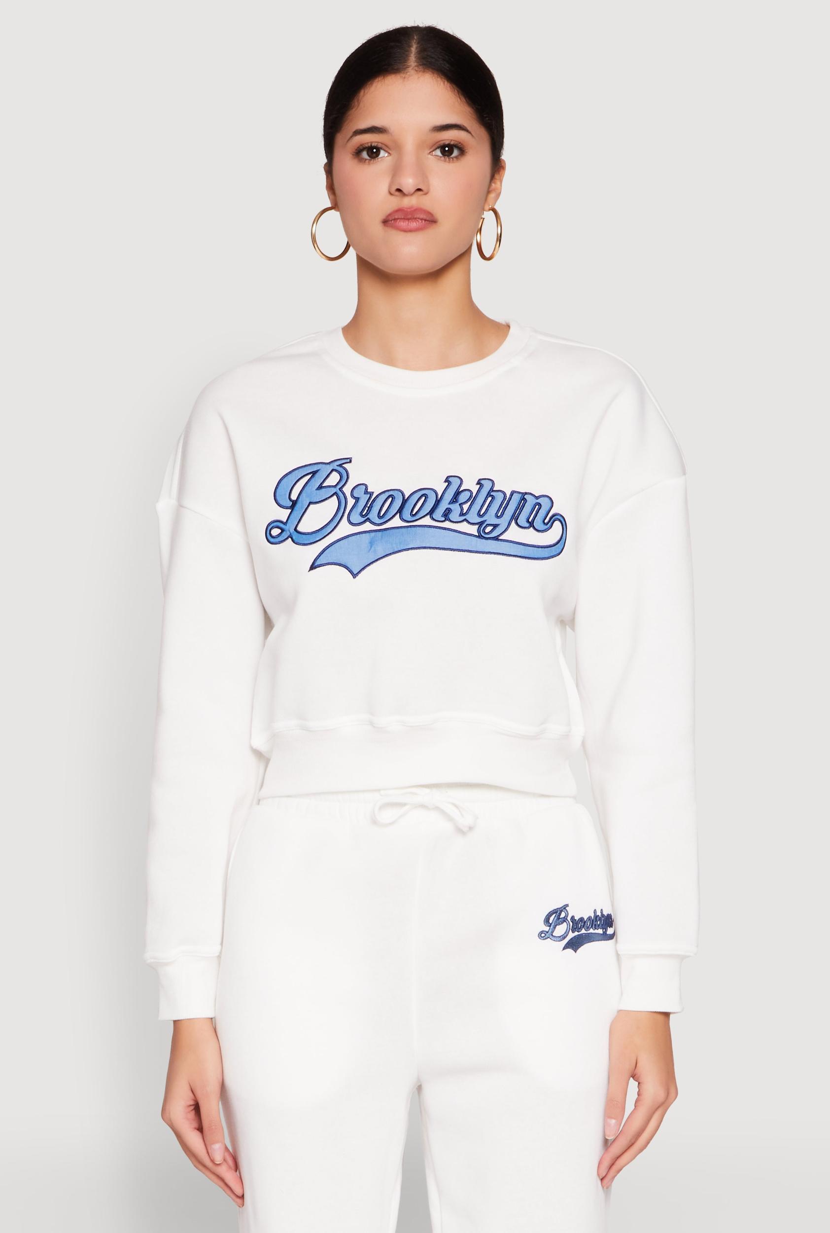 Womens Fleece Graphic Cropped Sweatshirt Product Image
