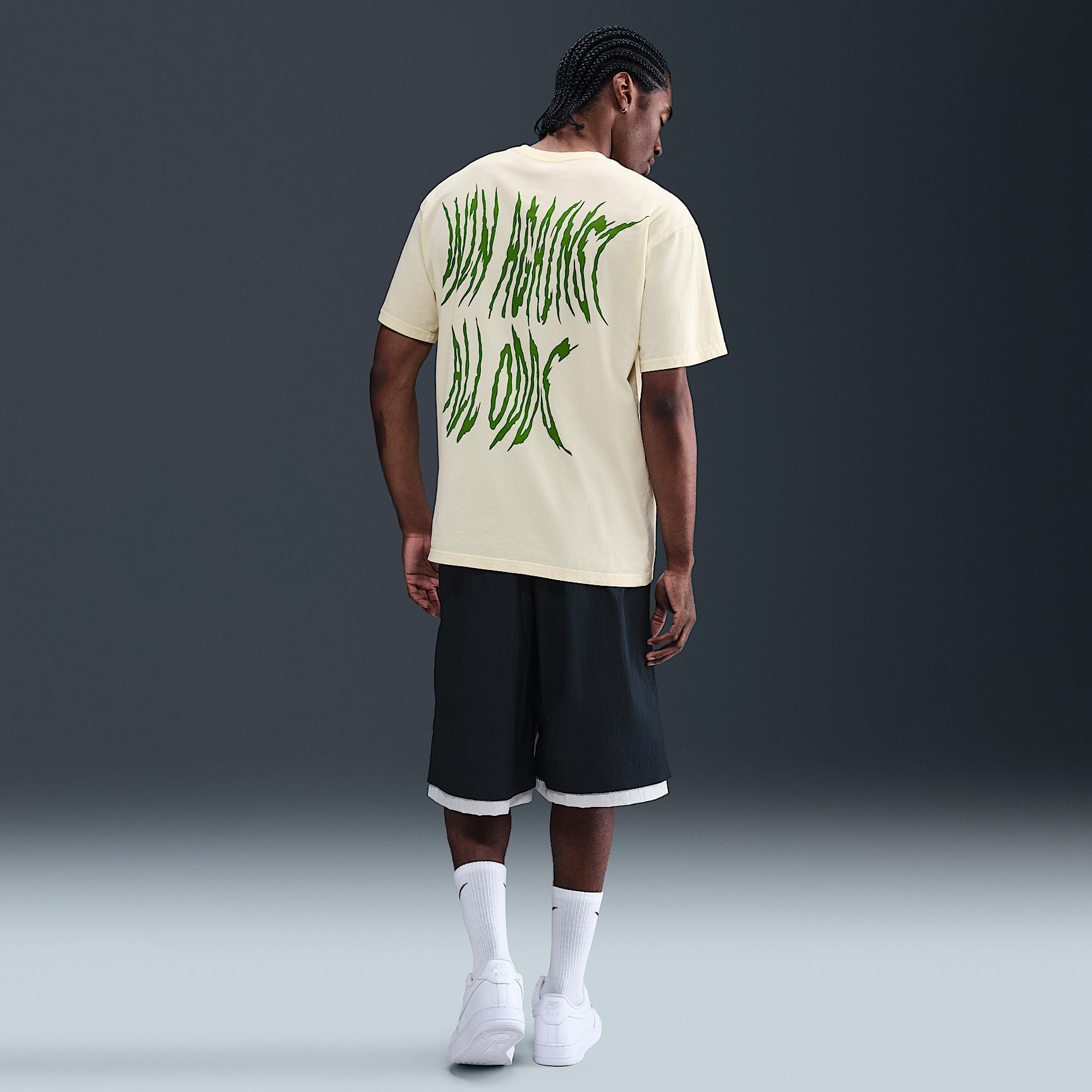 Nike Men's Max90 T-Shirt Product Image