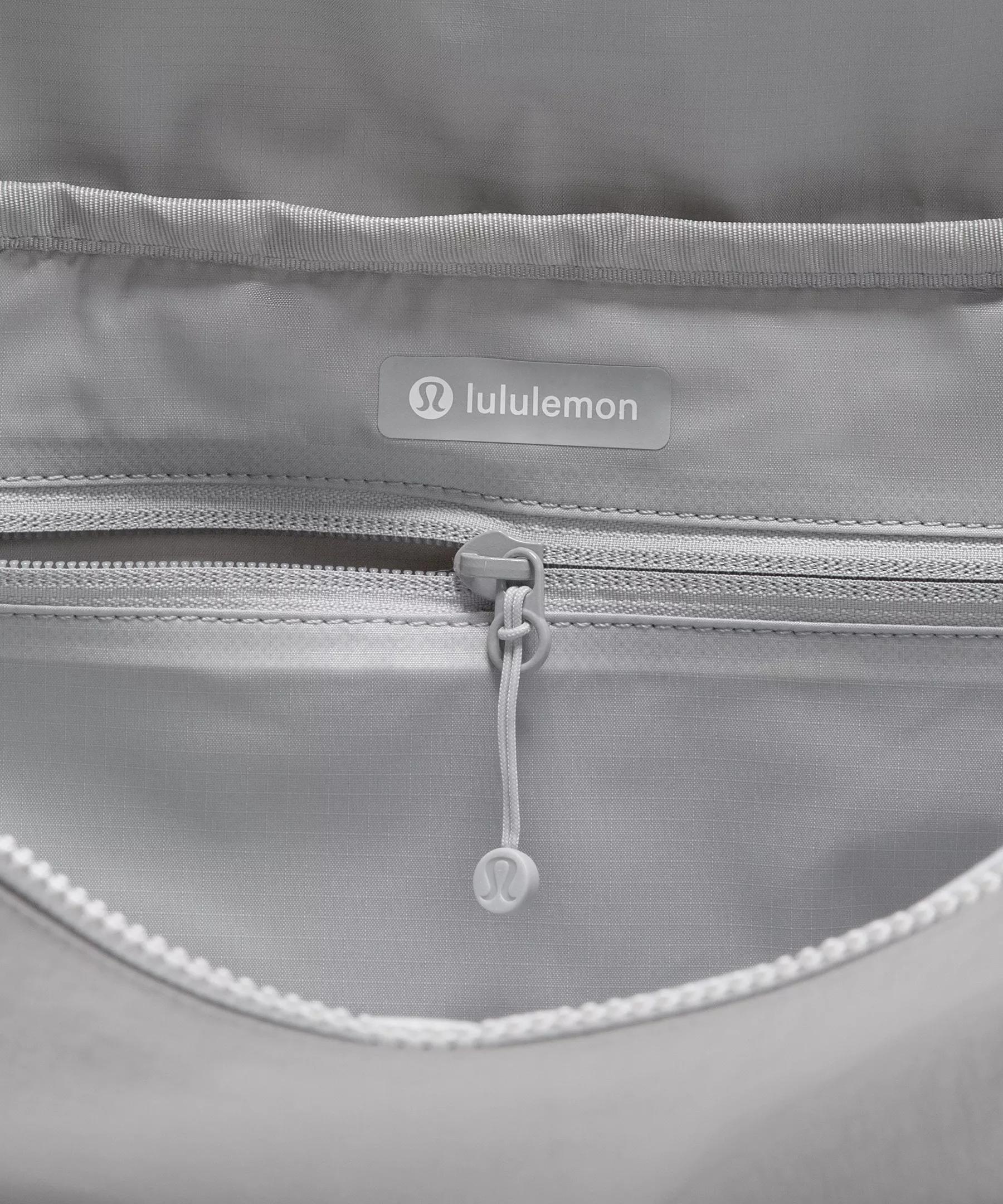 3-in-1 Gym Duffle Bag 30L Product Image