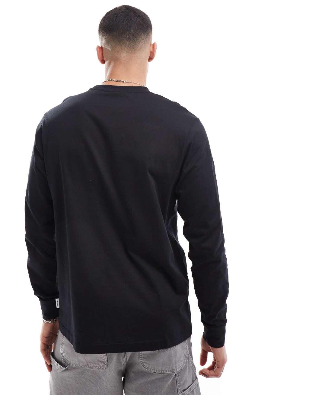 ONLY & SONS long sleeve t-shirt in black Product Image