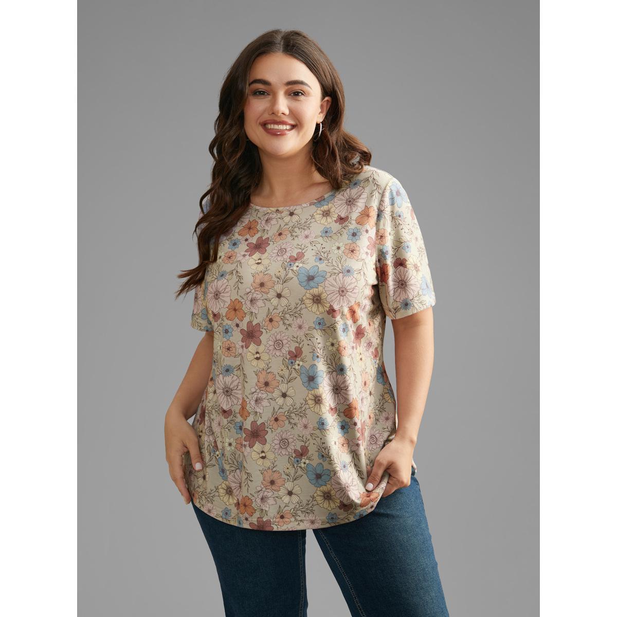 Plus Size Crew Neck Floral Print Stretchy T-Shirt Multicolor Women Casual Contrast Natural Flowers Round Neck Everyday T-shirts BloomChic 28/5X Product Image