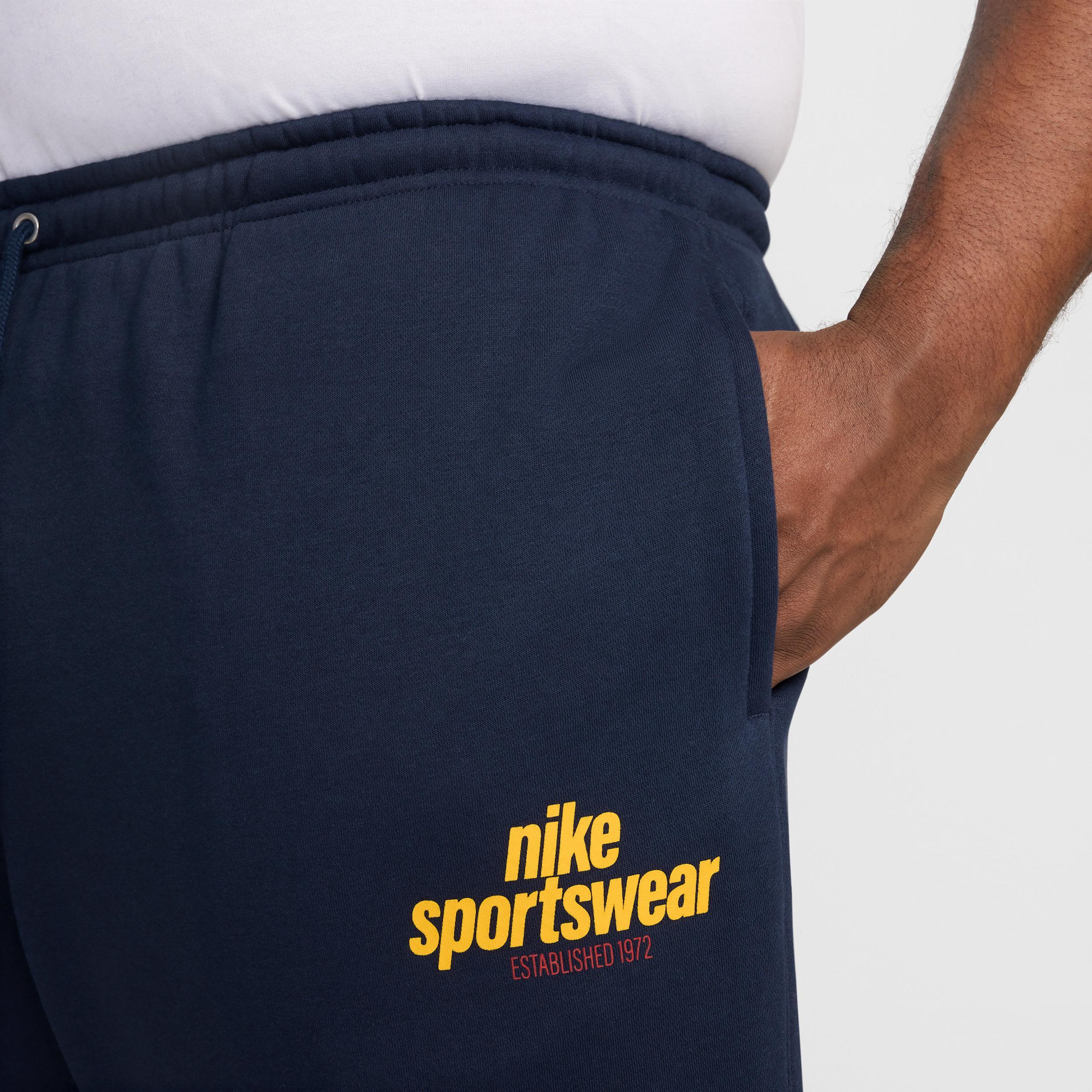Nike Club Men's Fleece Pants Product Image