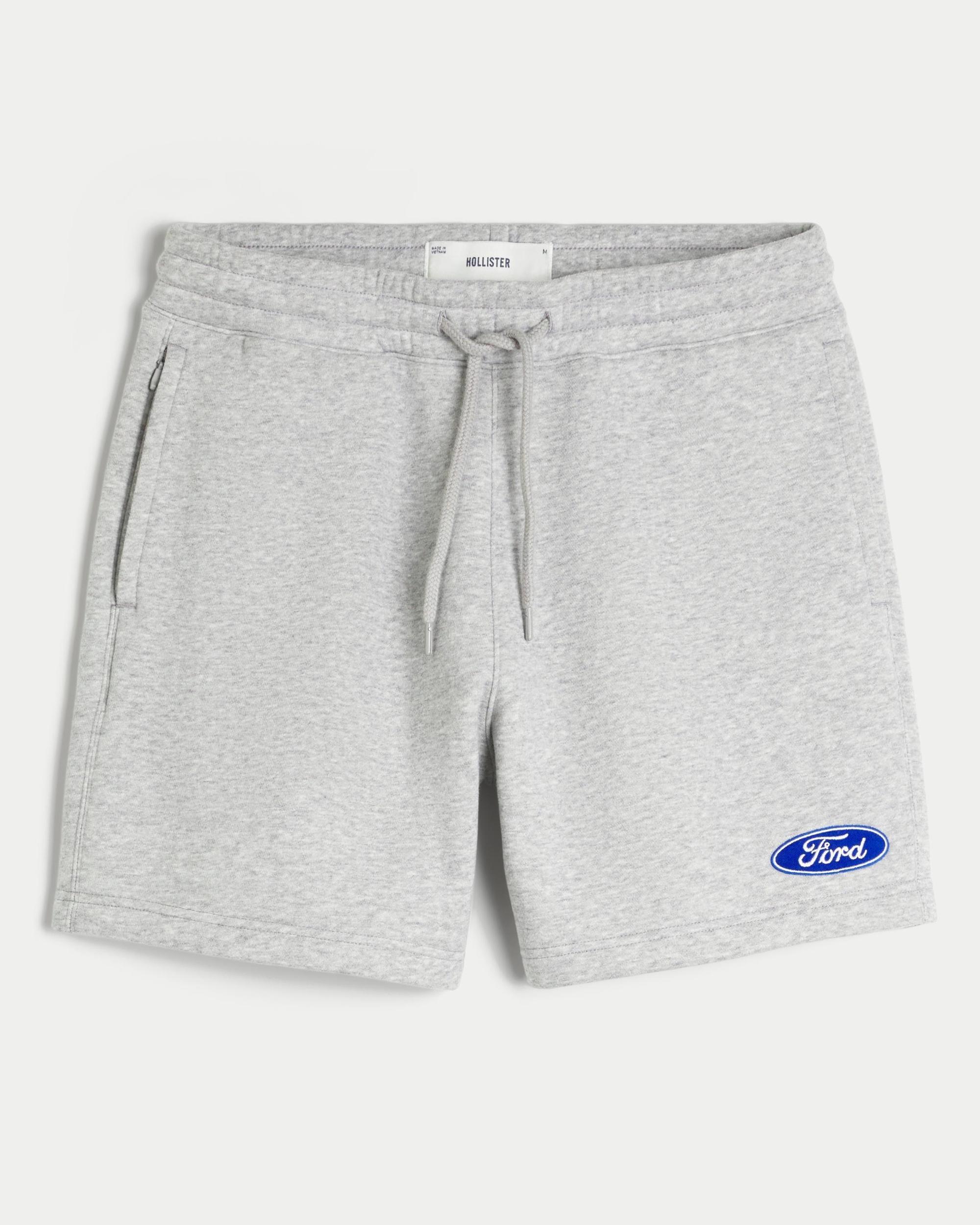 Mid-Thigh Camo Loose Fleece Shorts Product Image