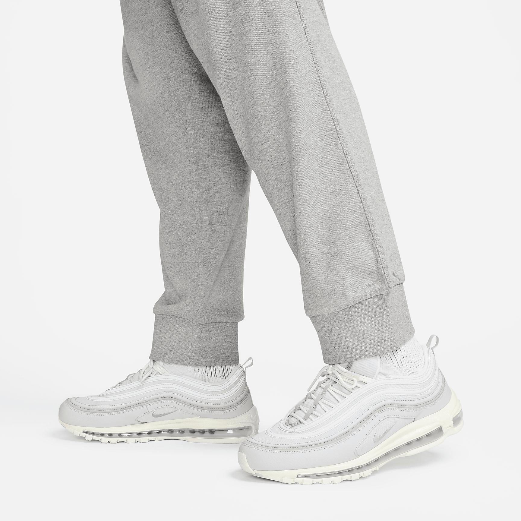 Nike Club Men's Knit Joggers Product Image