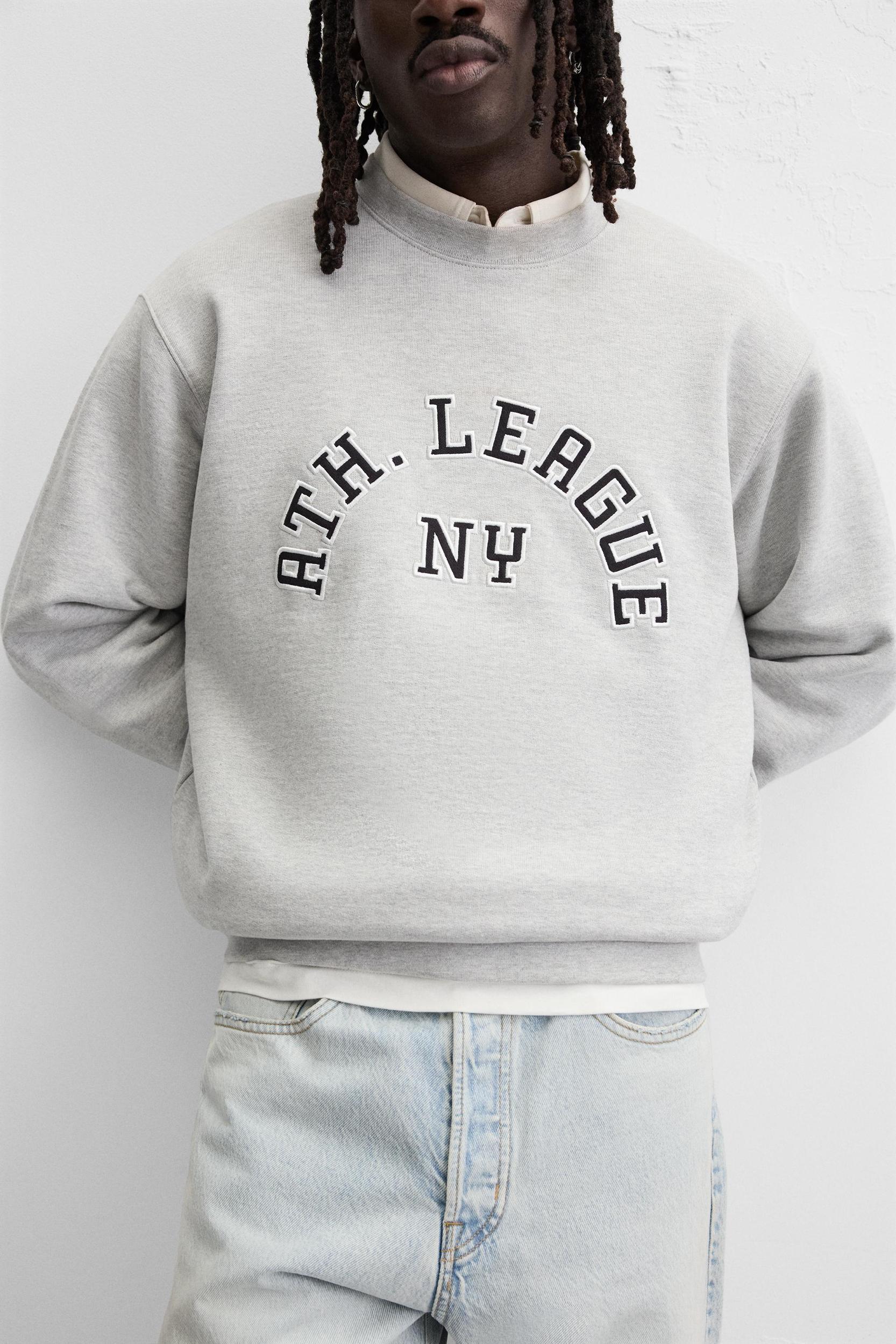 TEXT PATCH SWEATSHIRT Product Image