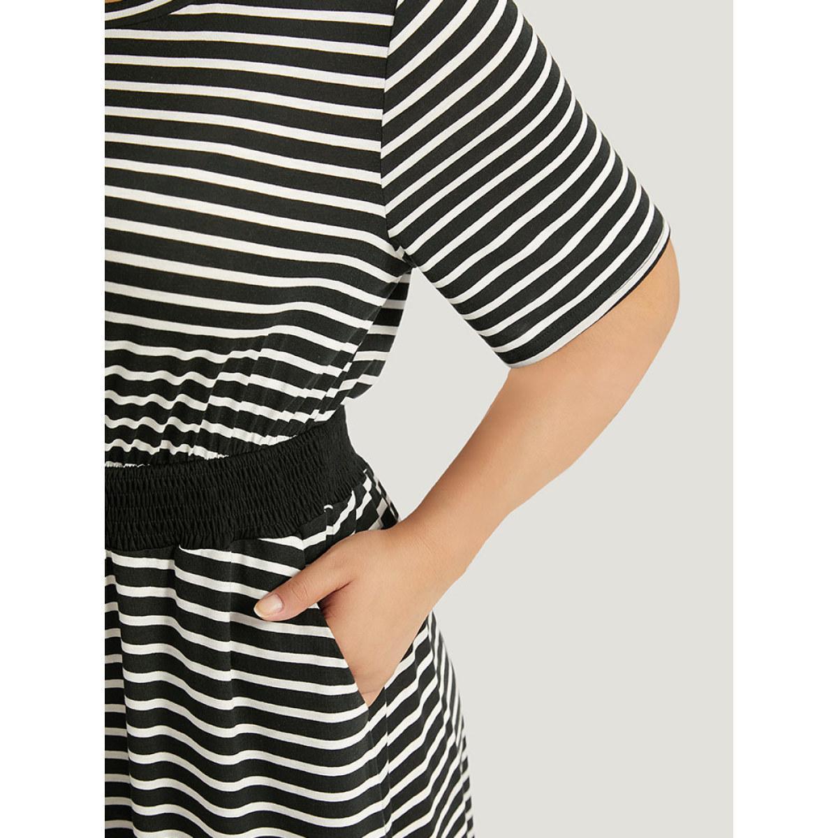 Plus Size Halloween Striped Patchwork Pocket Round Neck Ties Dress Black Women Casual Contrast Round Neck Short sleeve Curvy Midi Dress BloomChic 28/5X Product Image