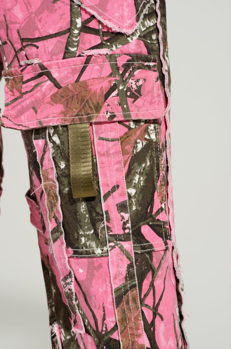 STAND OUT TO FIT IN CARGO PANTS Product Image