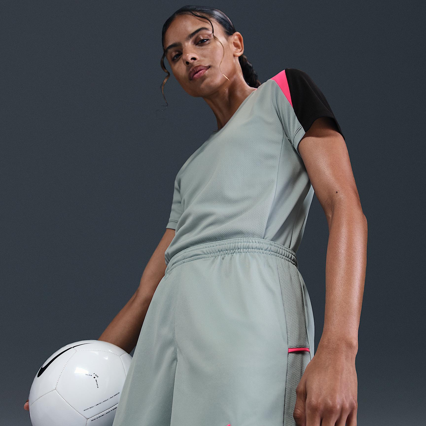 Nike Academy Women's Dri-FIT Soccer Shorts Product Image