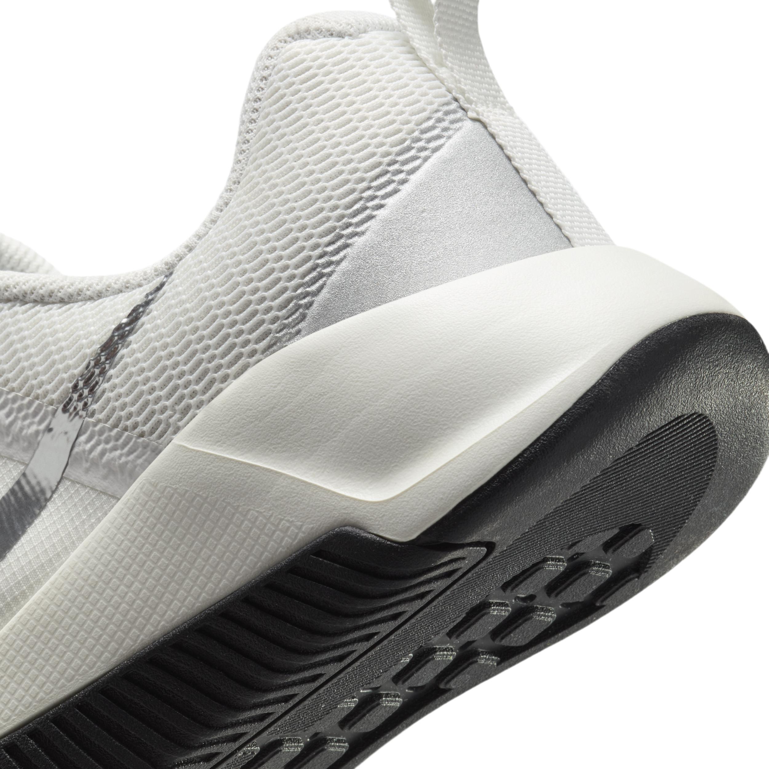 Nike Womens MC Trainer 3 Premium Workout Shoes Product Image