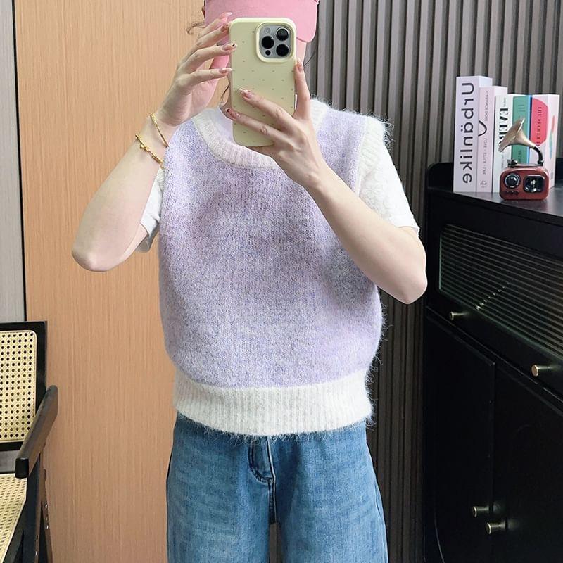 Round Neck Two Tone Sweater Vest Product Image