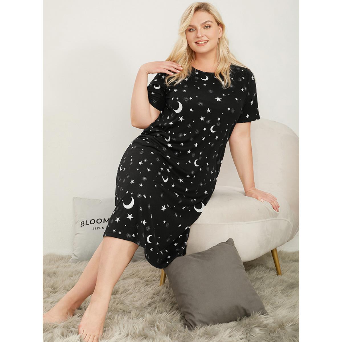 Plus Size Moon And Star Round Neck Pocket Night Dress Women Black Casual Moon and Star Round Neck Pocket Loungewear BloomChic 28/5X Product Image