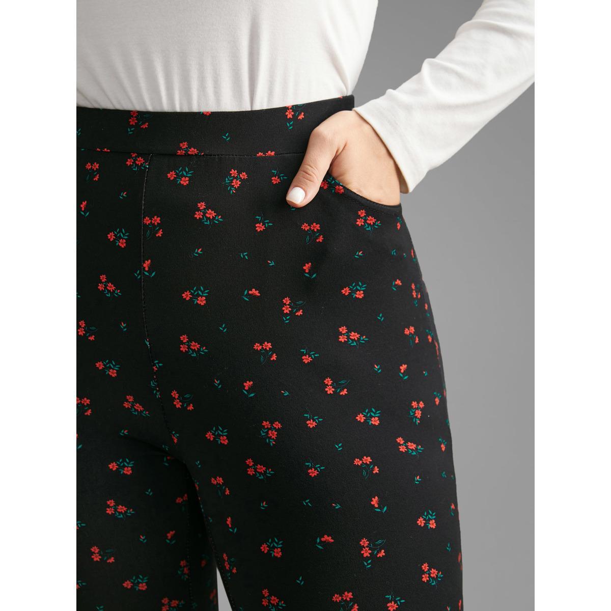 Plus Size Ditsy Floral Pocket Skinny Leggings Women BlackFlower Elegant High stretch Skinny Mid Rise Everyday Leggings BloomChic 14-16/1X Product Image
