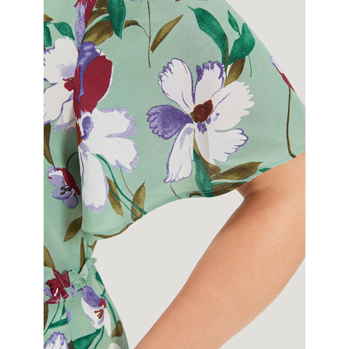 Plus Size Floral Print Pocket Frill Trim Ruffle Layered Hem Dress Mint Women Elegant Gathered V-neck Short sleeve Curvy Midi Dress BloomChic 10/M Product Image