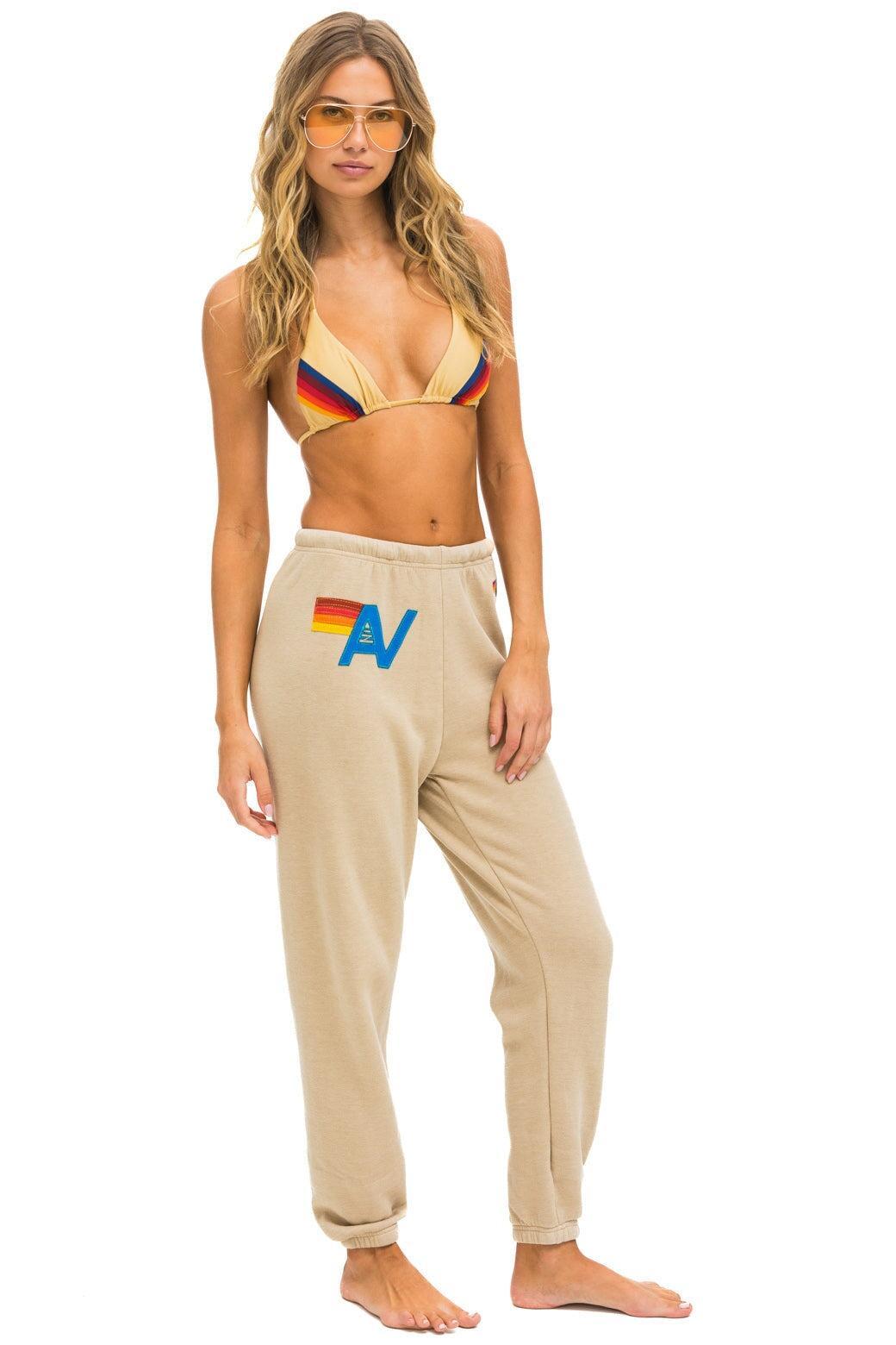 LOGO STITCH SWEATPANTS - SAND Female Product Image