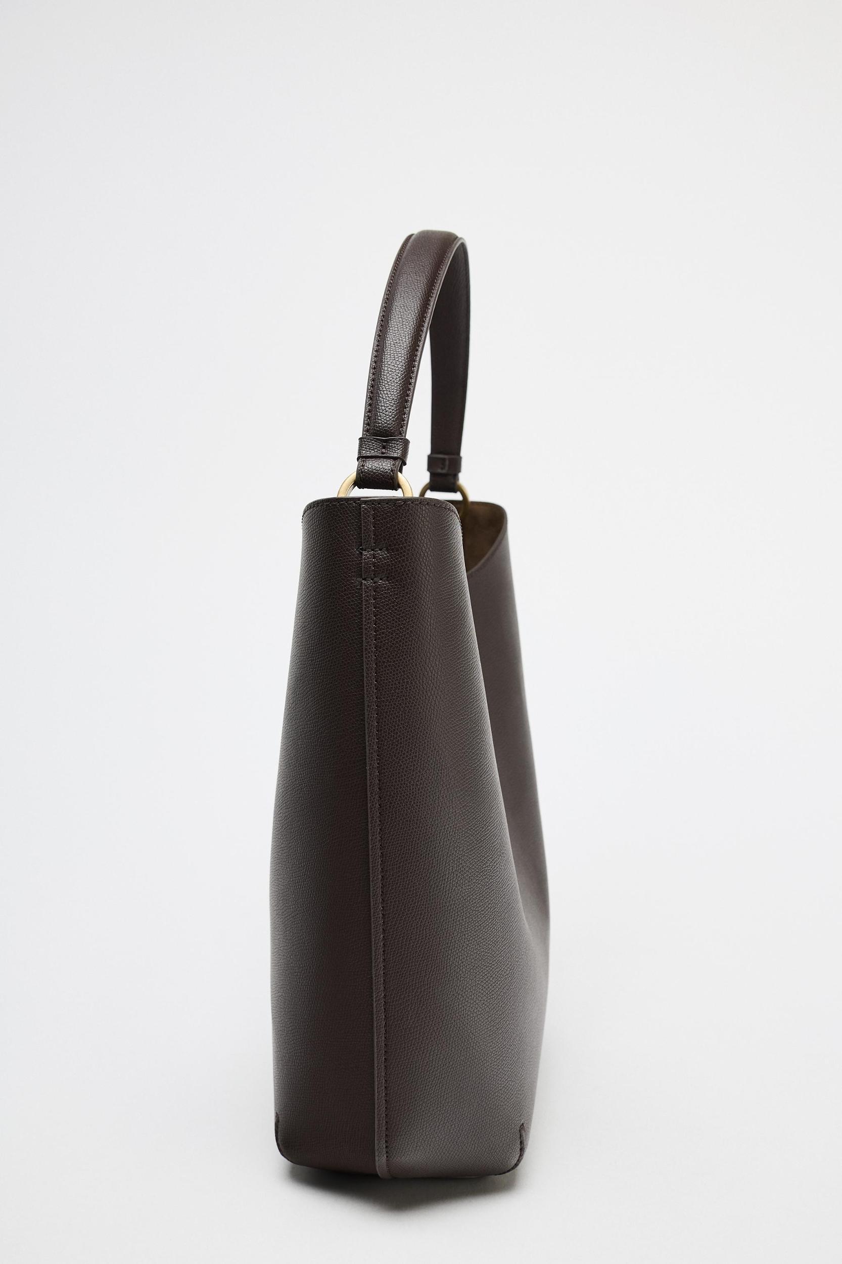 DETAIL SHOULDER BAG Product Image
