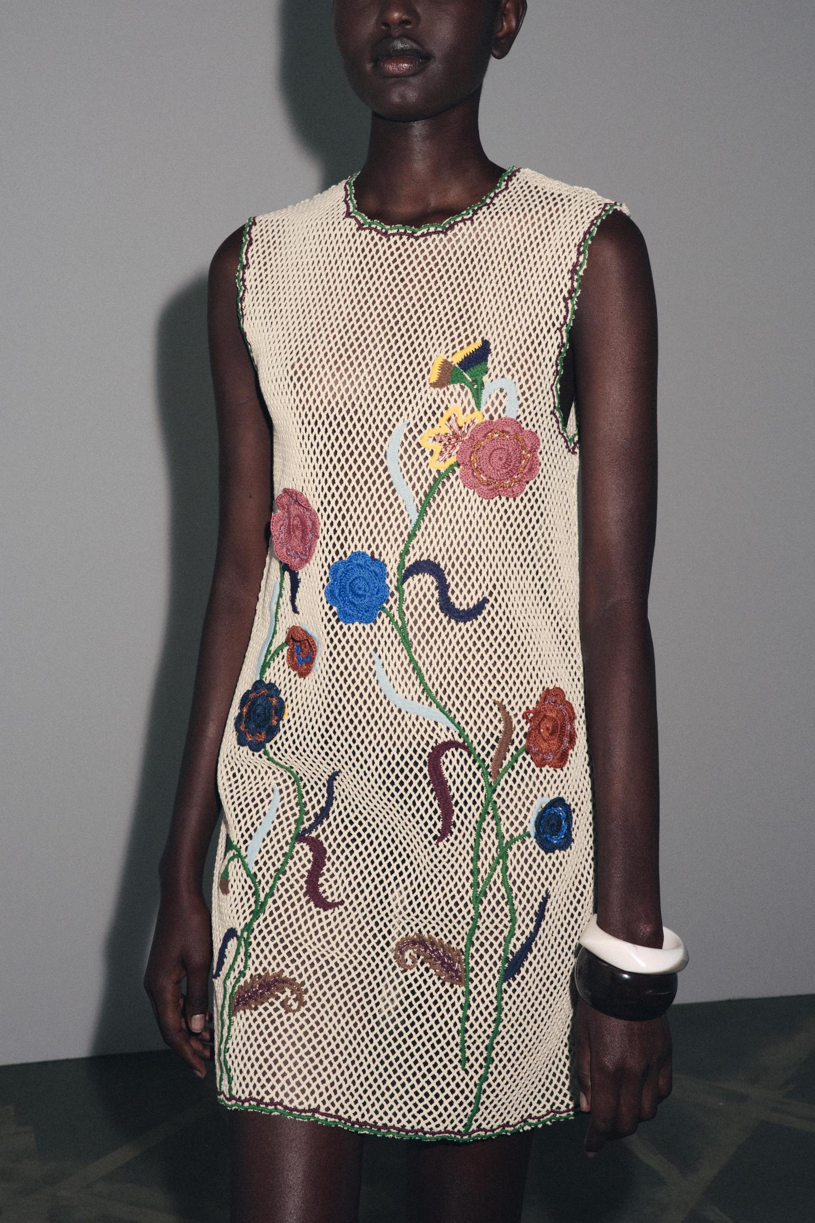 CROCHET DRESS WITH FLORAL EMBROIDERY ZW COLLECTION Product Image