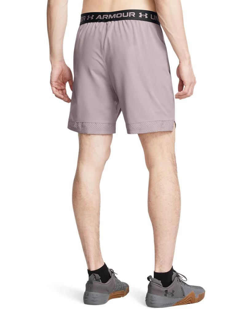 UA Vanish Woven Product Image