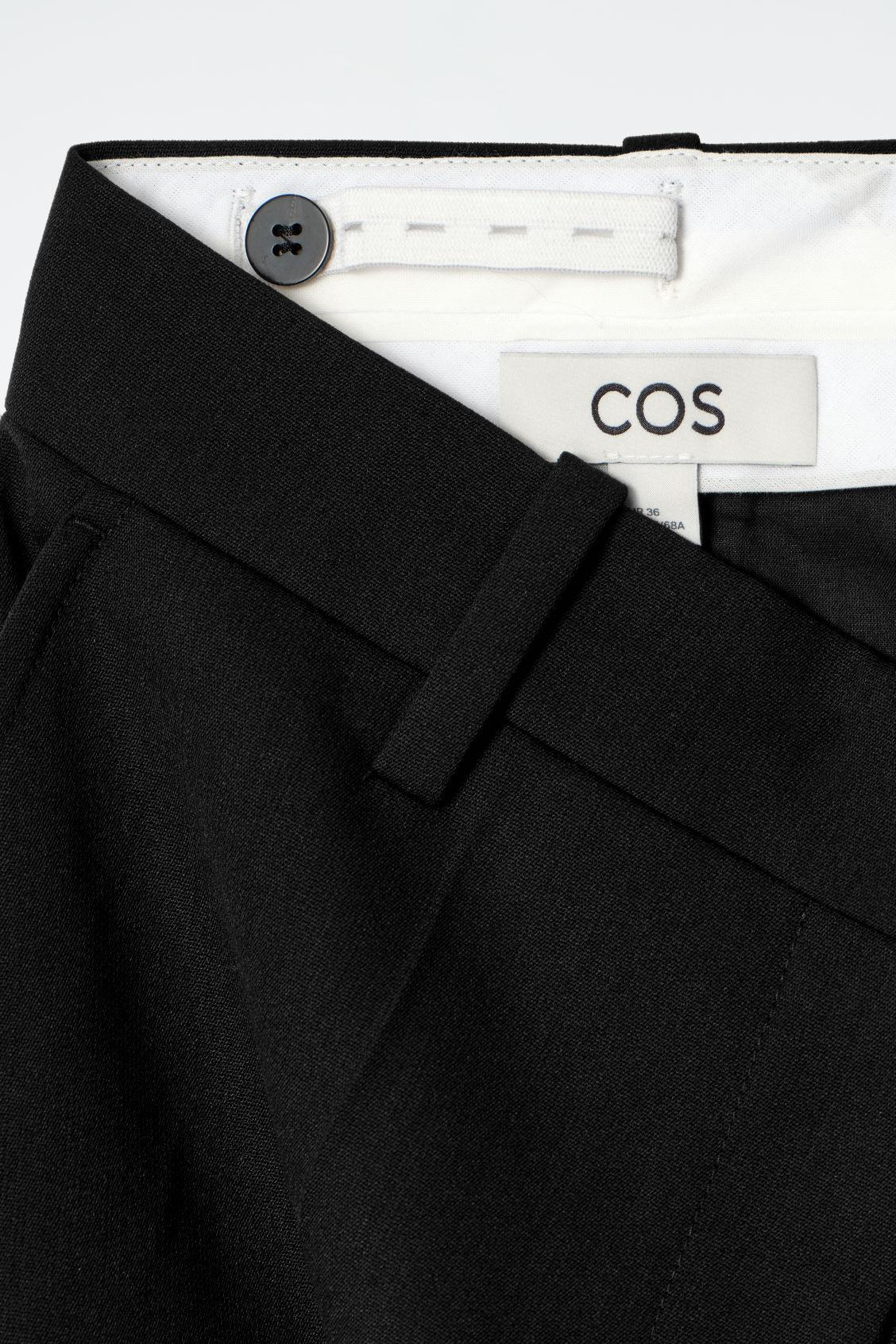 WOOL-BLEND CAPRI PANTS Product Image
