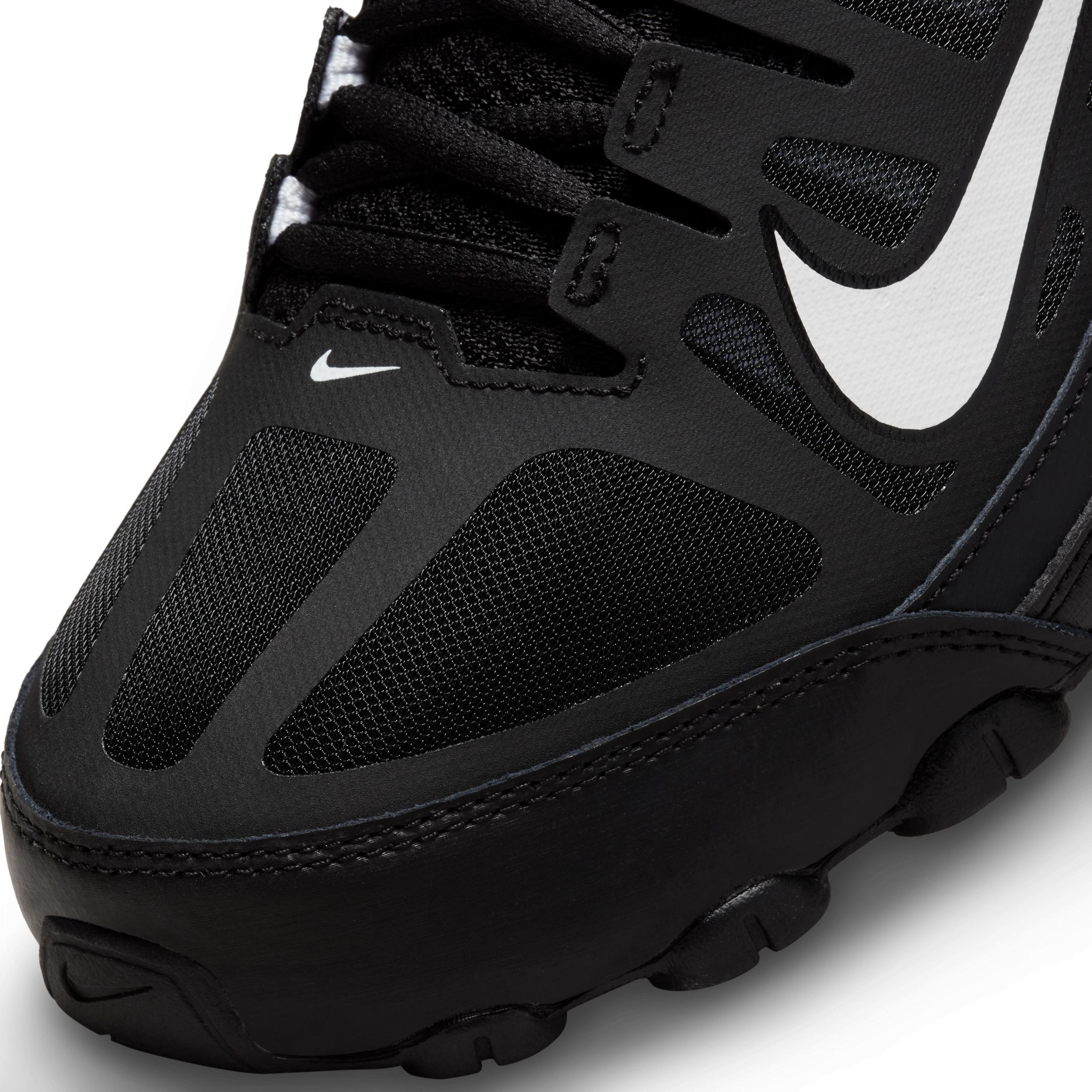 Nike Men's Reax 8 TR Workout Shoes Product Image