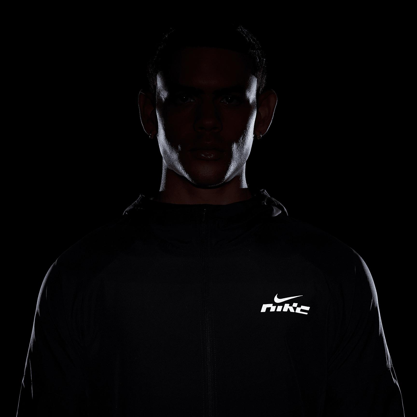 Nike Men's Miler Flash Water-Repellent Running Jacket Product Image