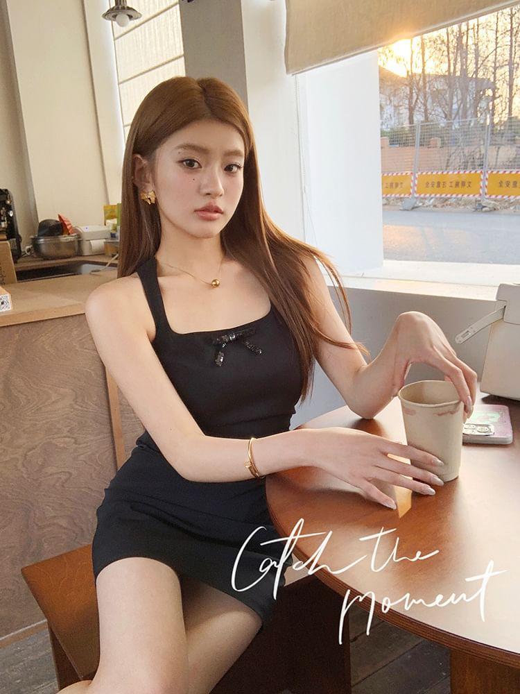 Sleeveless Scoop Neck Plain Maxi Sheath Dress Product Image