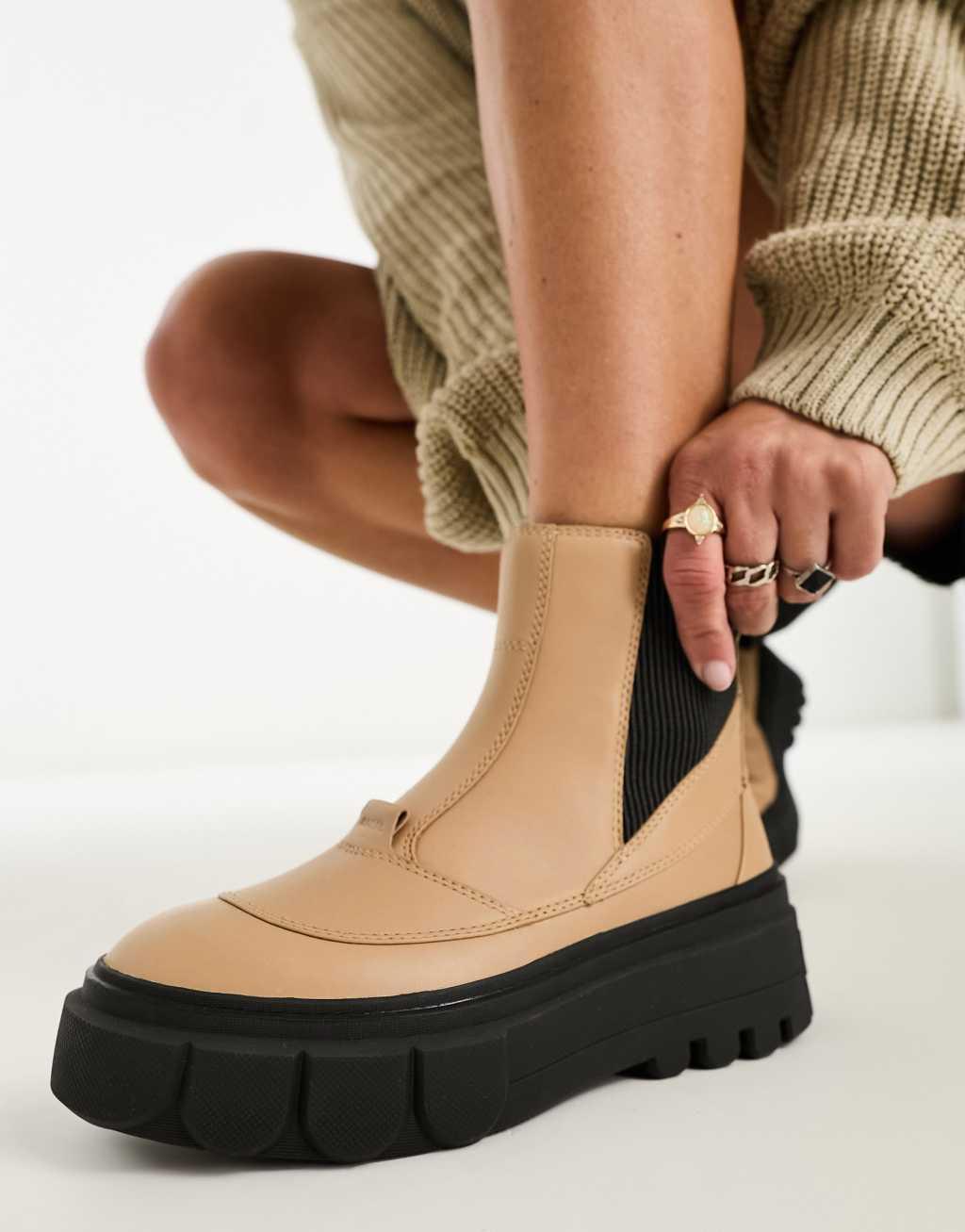 Sorel Womens Caribou X Platform Chelsea Boots Product Image