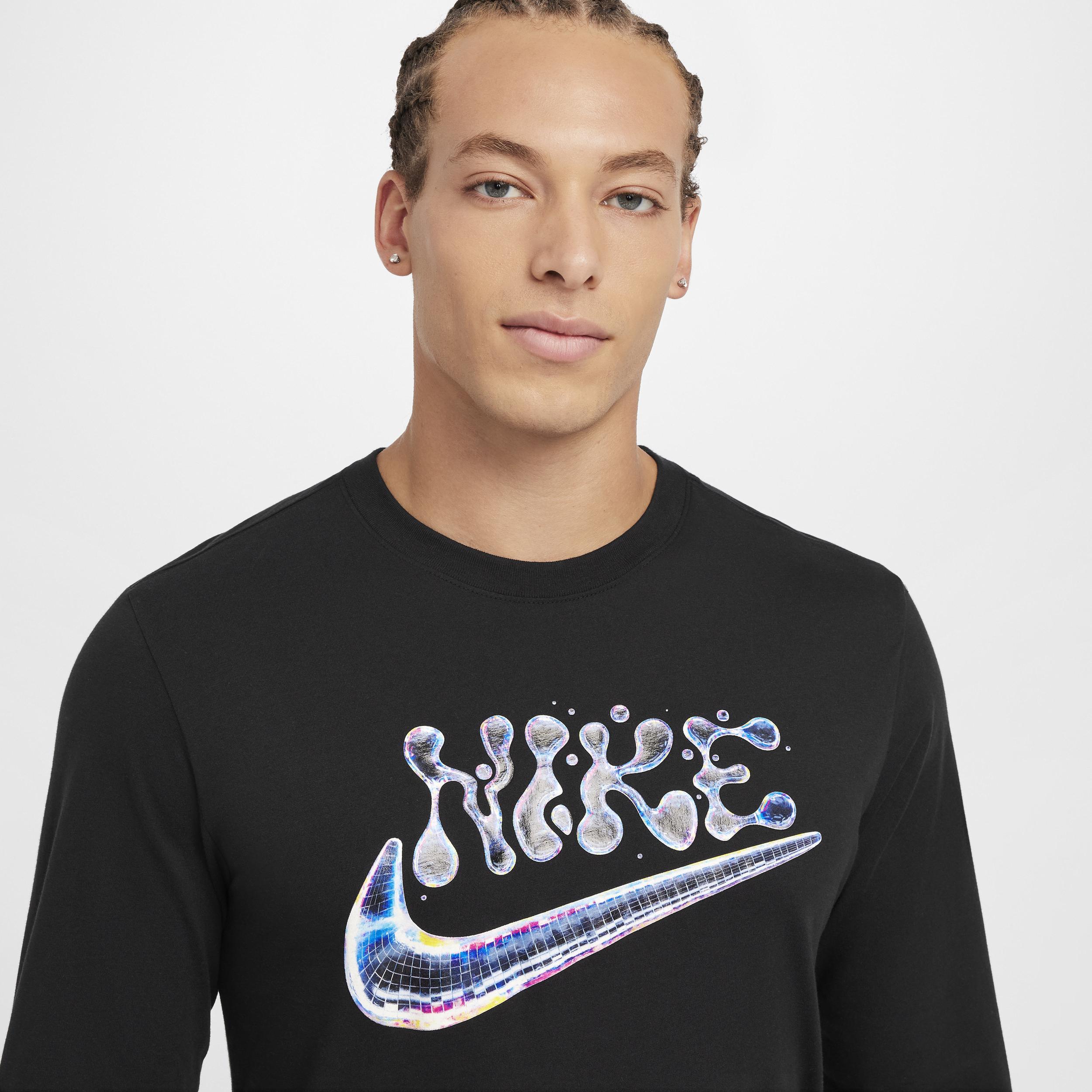 Nike Sportswear Club Long-Sleeve T-Shirt Product Image