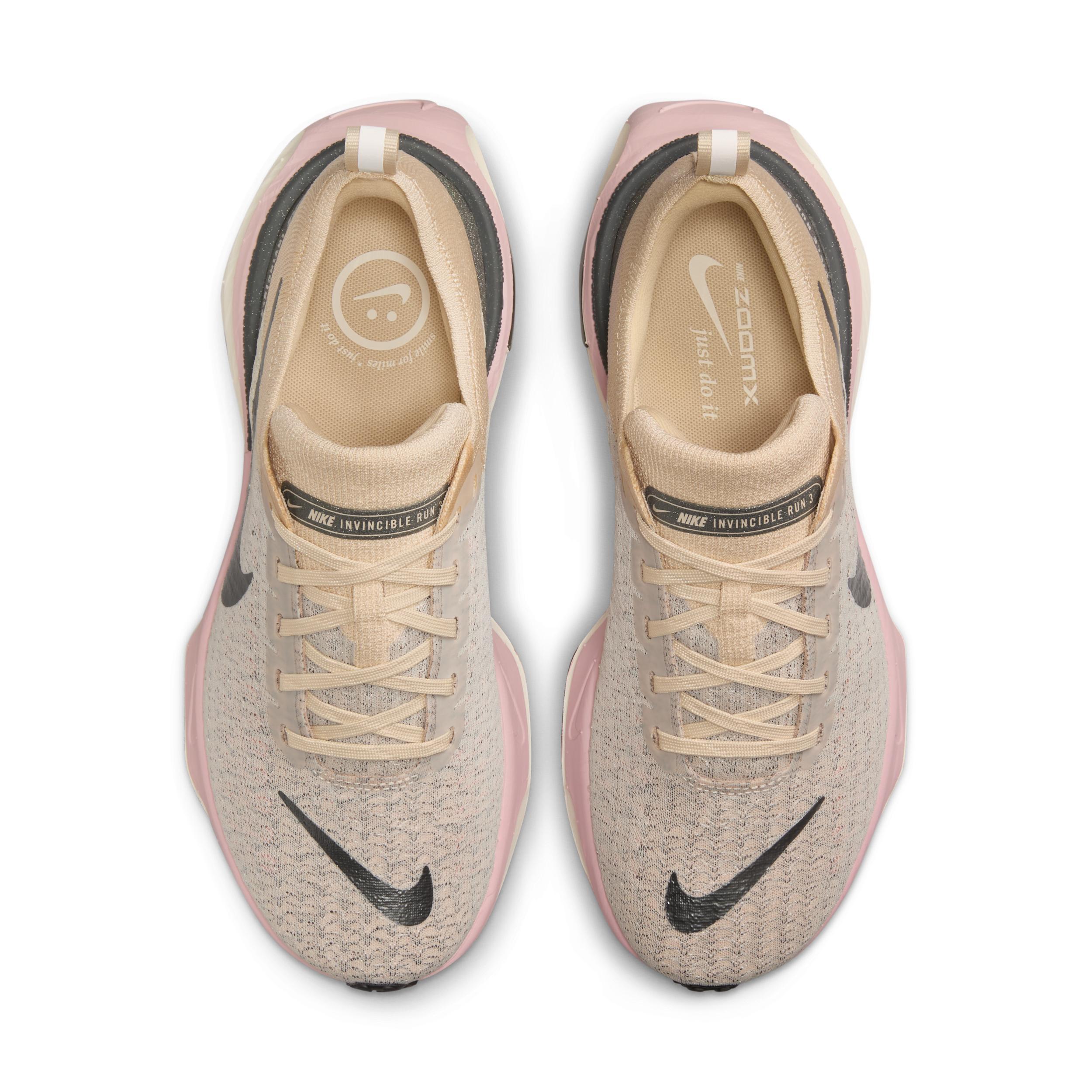 Nike Women's Invincible 3 Premium Road Running Shoes Product Image