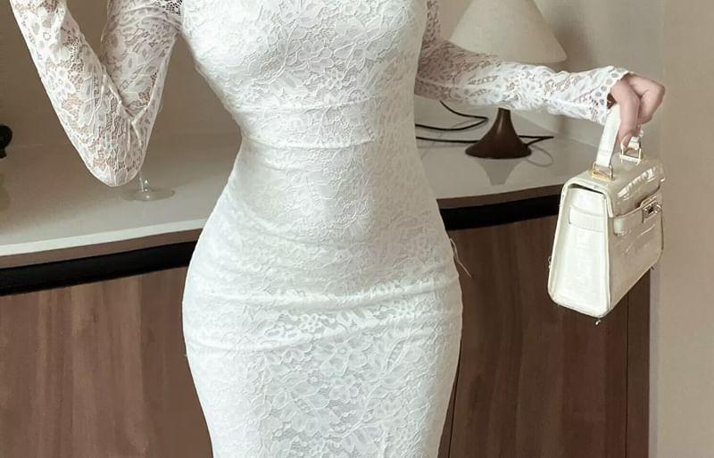 Long-Sleeve V-Neck Lace Maxi Mermaid Dress Product Image