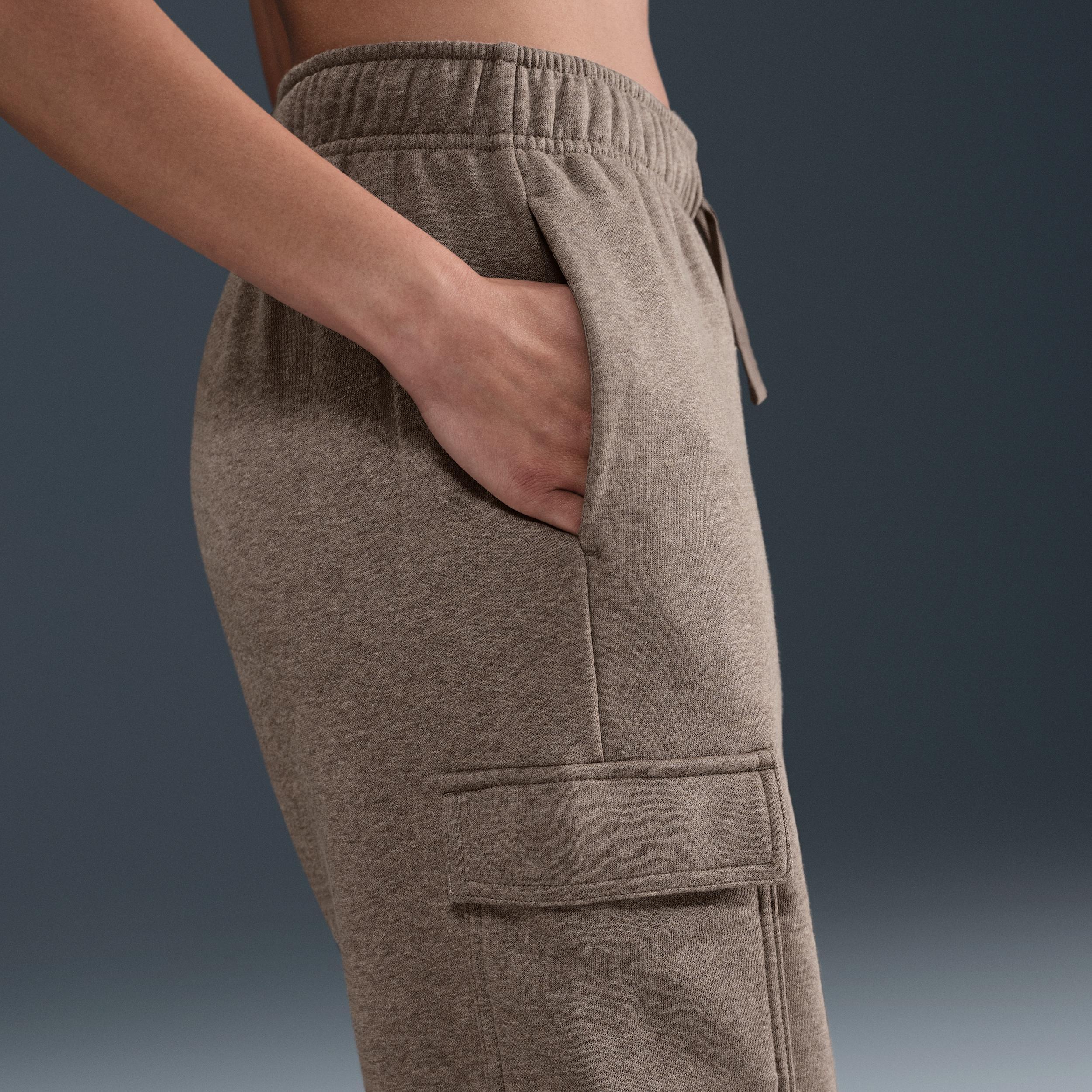 Women's Nike Sportswear Club Fleece Mid-Rise Oversized Cargo Sweatpants Product Image