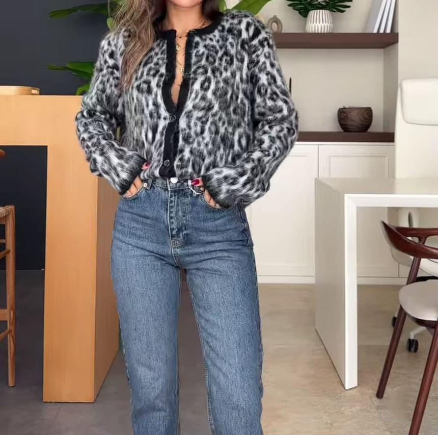 Round Neck Leopard Print Cardigan Product Image