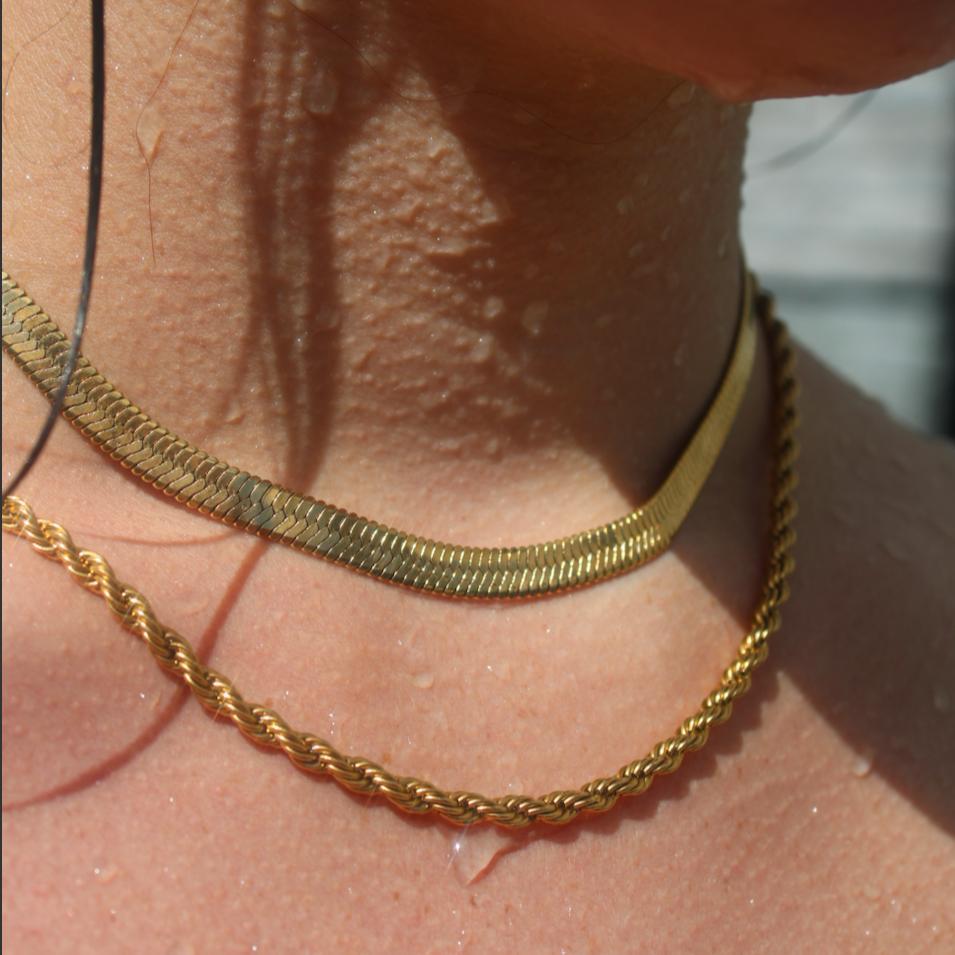 Shining Snake Necklace Product Image