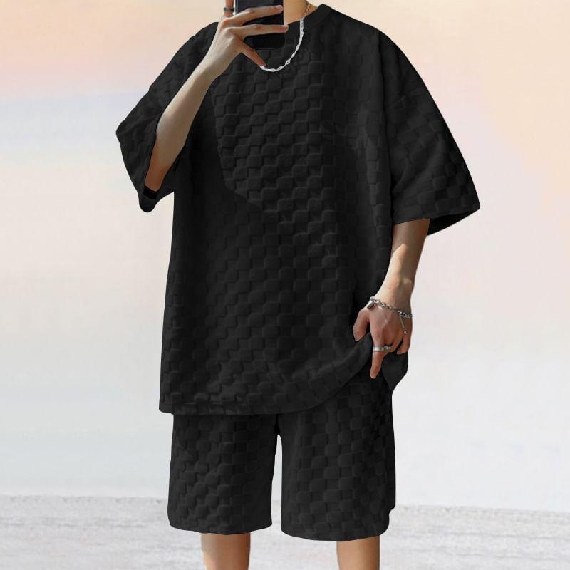 Set: 3/4-Sleeve Crew Neck Checkerboard T-Shirt + Drawstring Waist Wide Leg Sweat Shorts Product Image